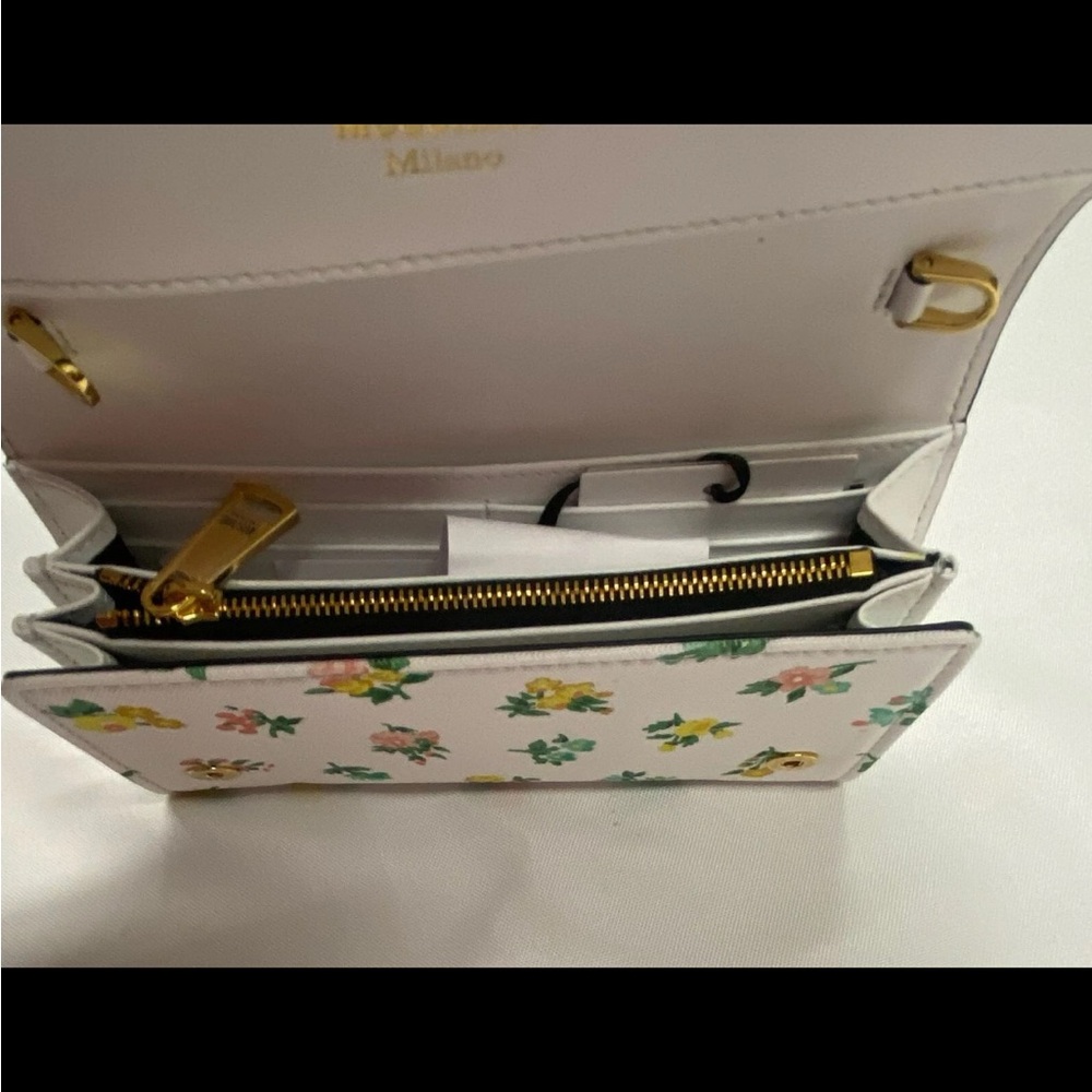❌Sold ❌NWT-MOSCHINO Couture Jeremy Scott Teddy Bear Wallet on chain. - Picture 7 of 13